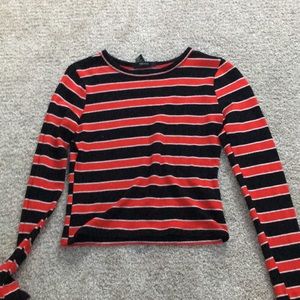 Black white and red stripped long sleeve tee